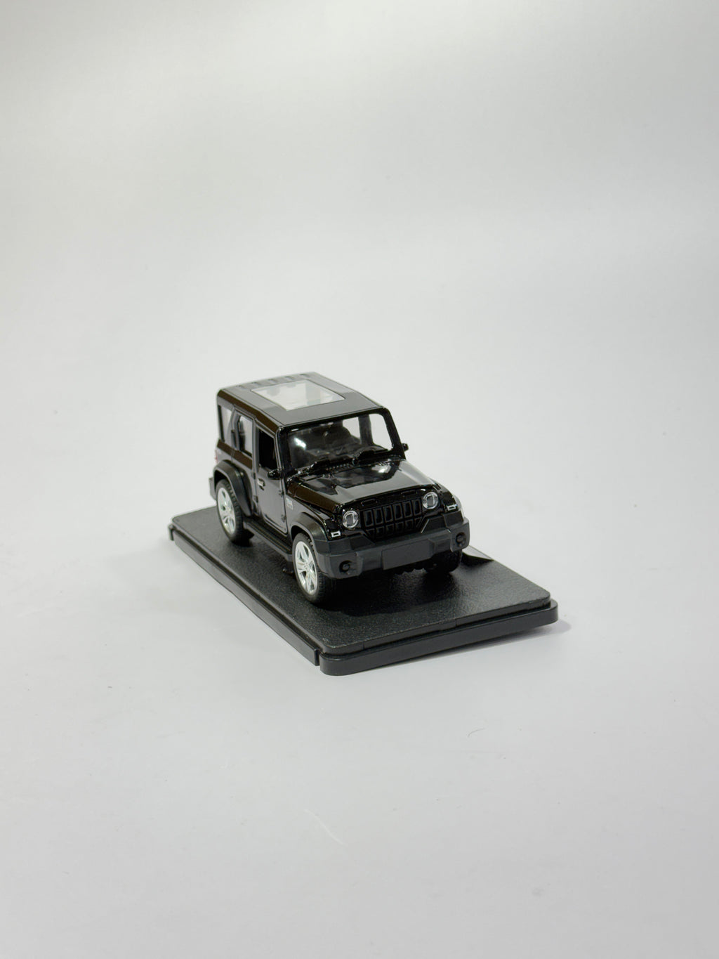 Die-Cast Thar Roxx
