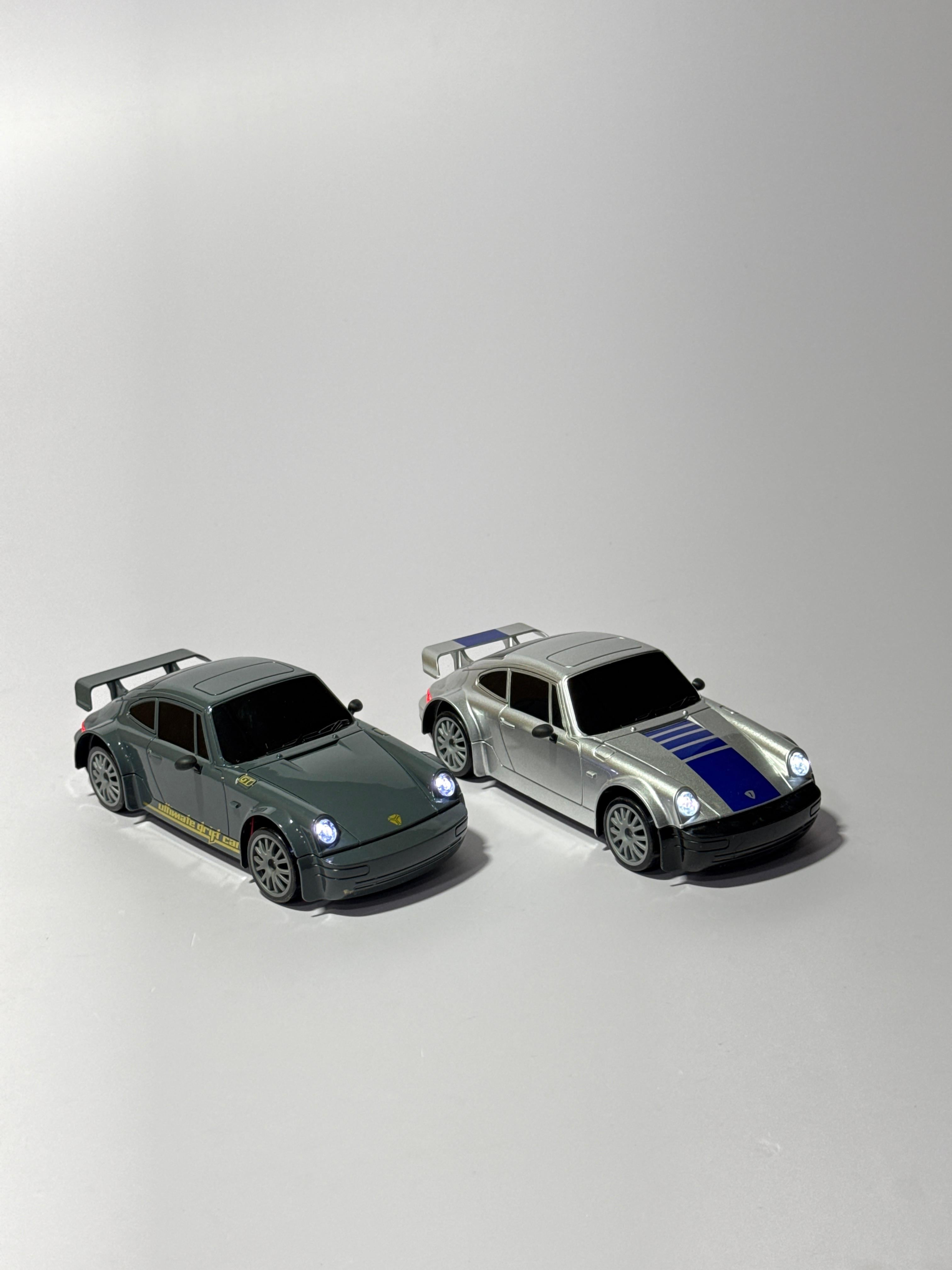 Drifting Porsche 911