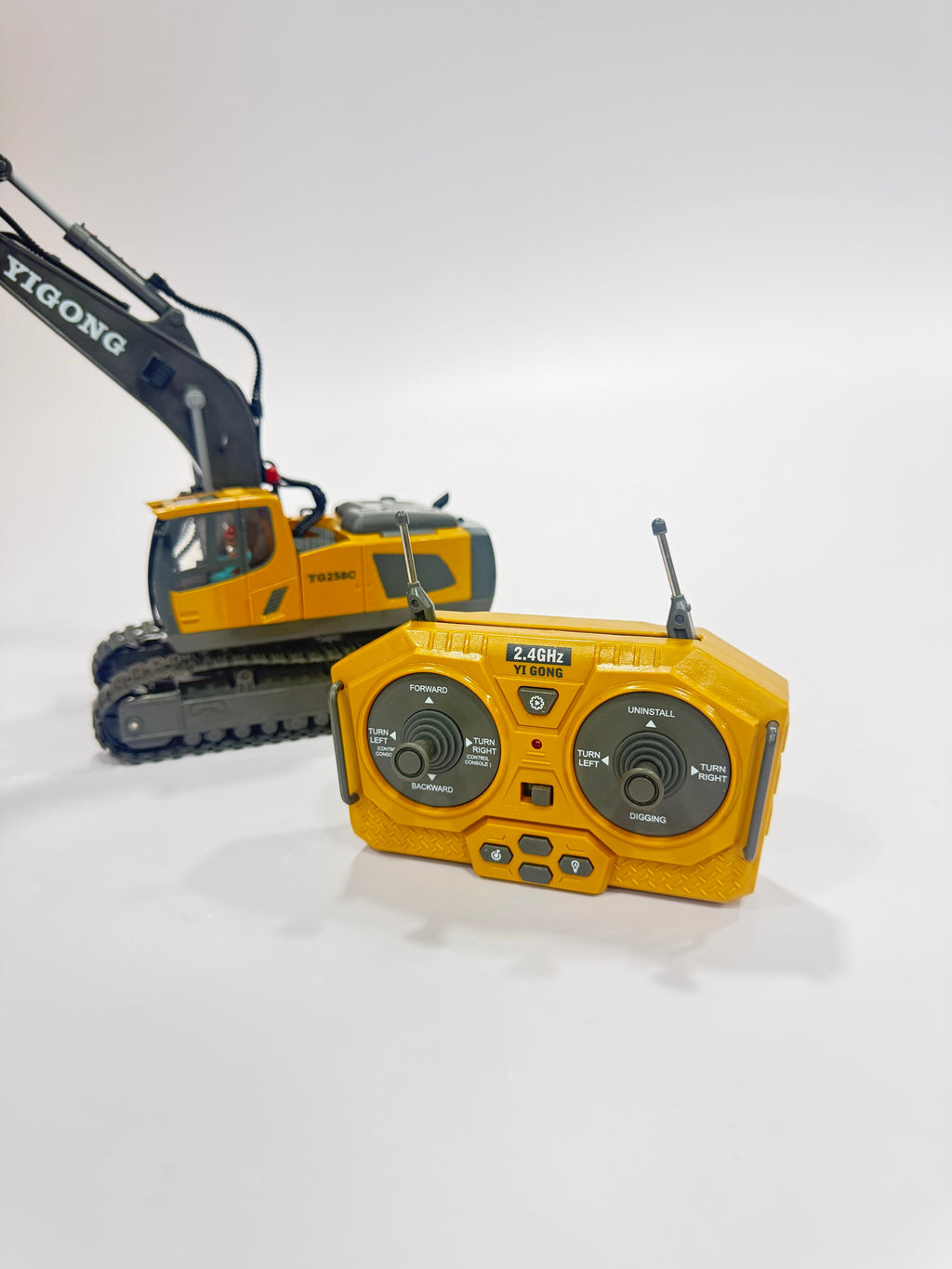 RC HItachi (2.4GHz Remote Control)