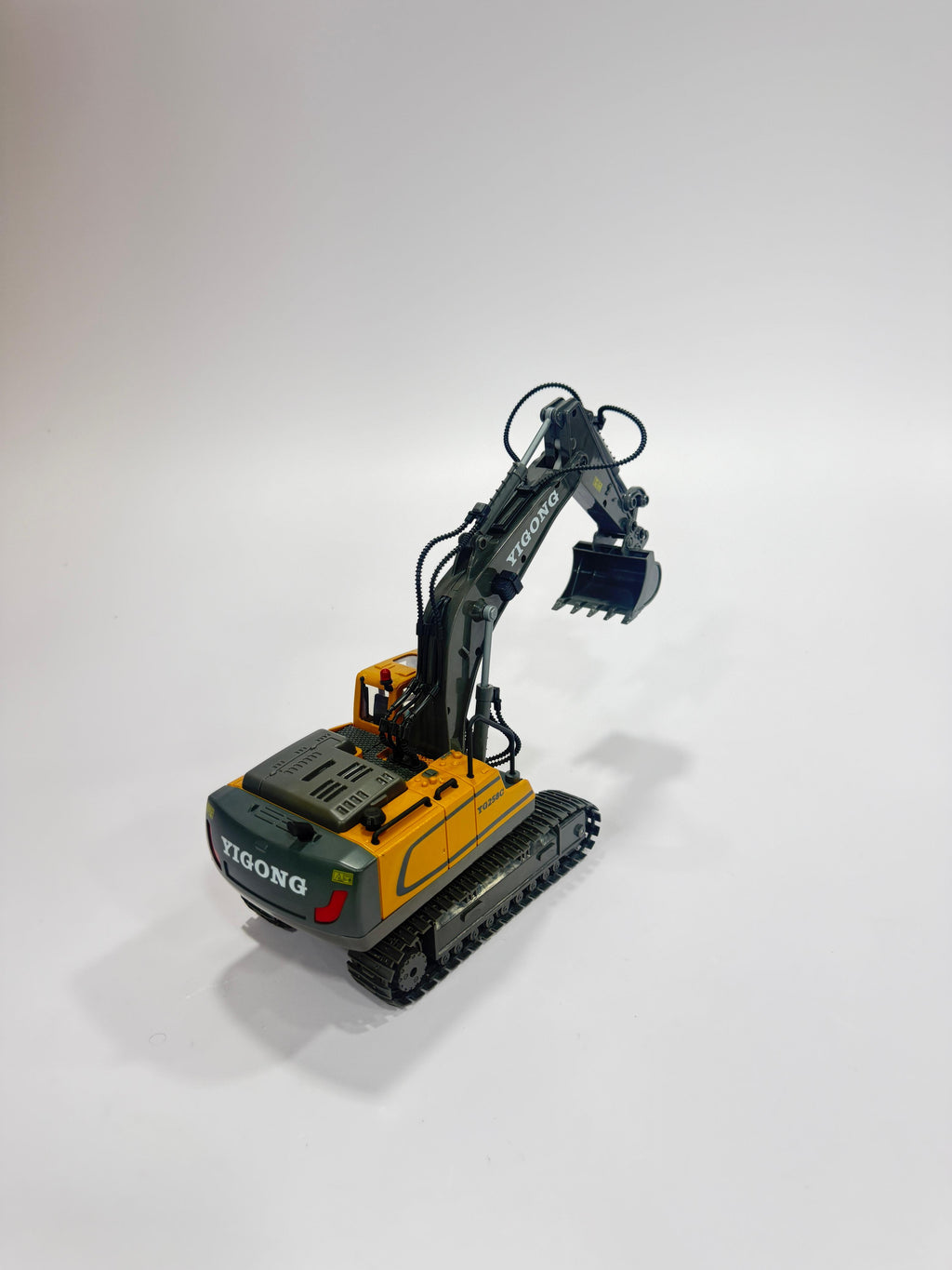 RC HItachi (2.4GHz Remote Control)