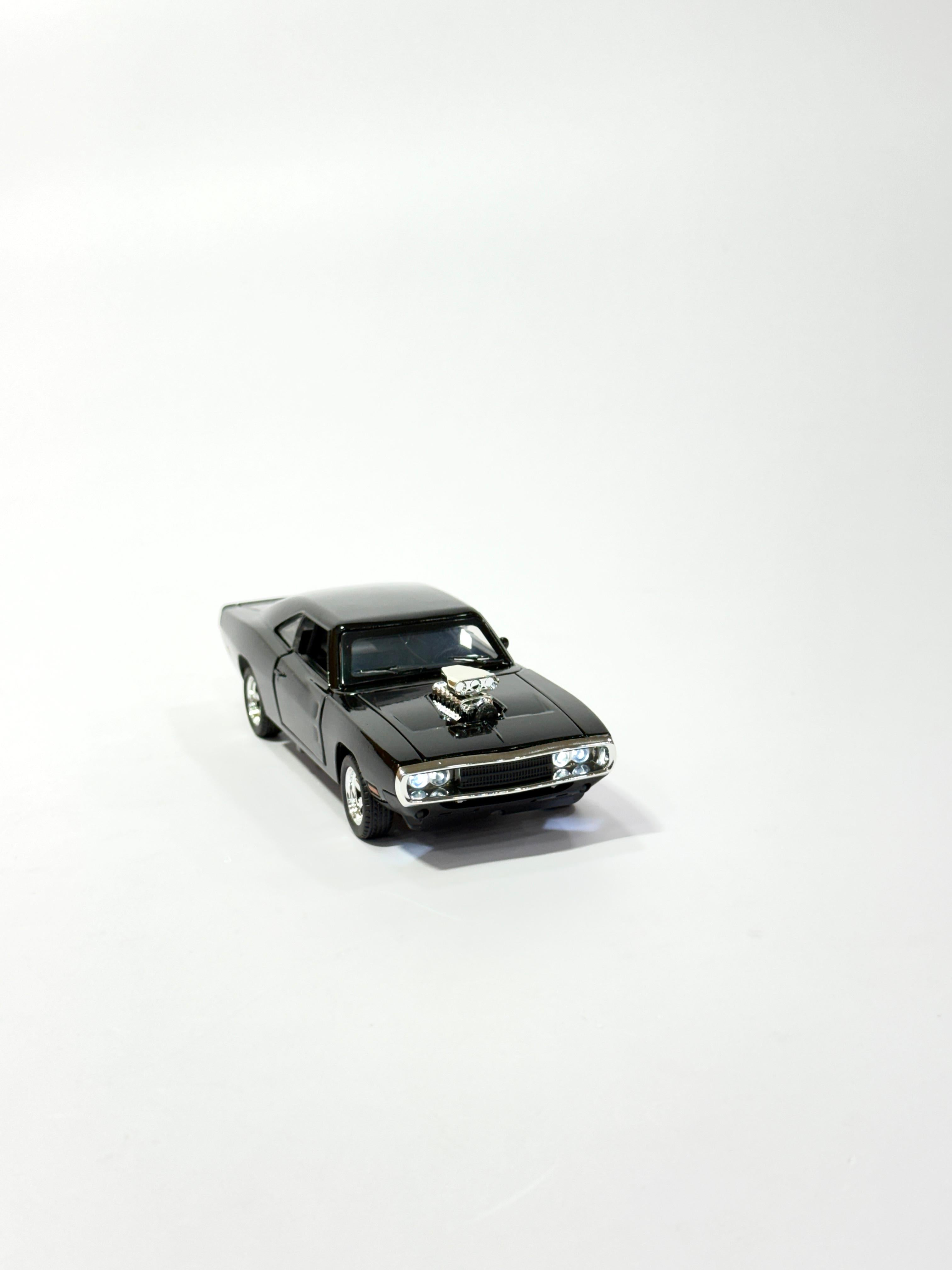 Dodge Muscle Car Die-Cast Model (1:32 Scale)