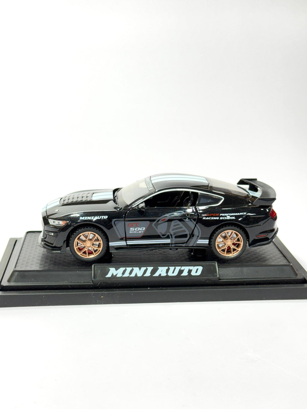 Ford Mustang Shelby GT500 Die-Cast (1:32 Scale)