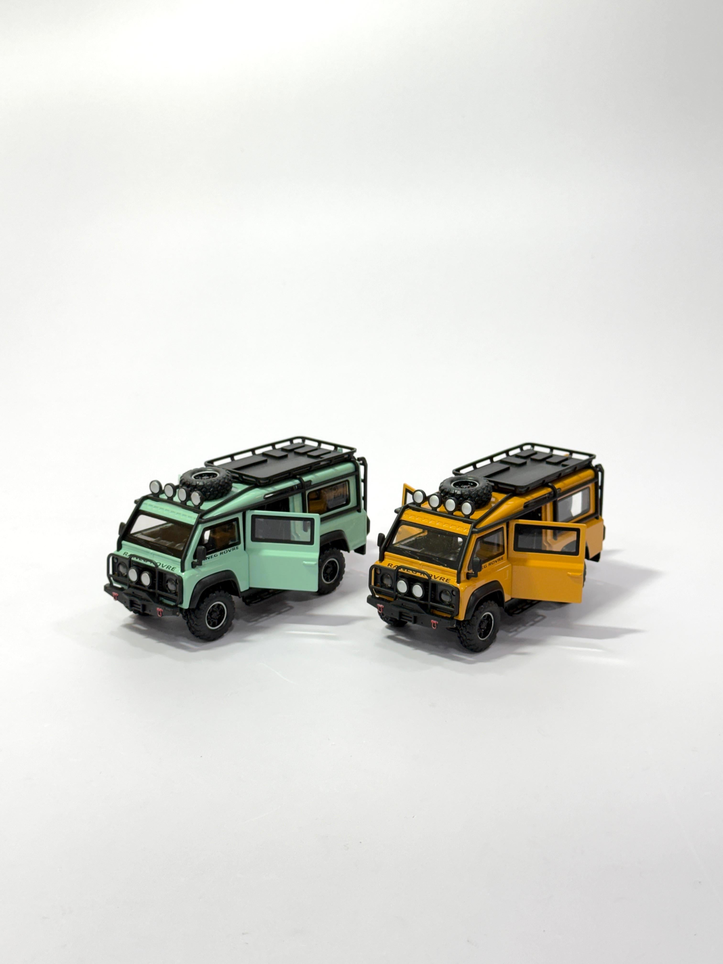Land Rover Defender Off-Road Die-Cast (1:32 Scale)