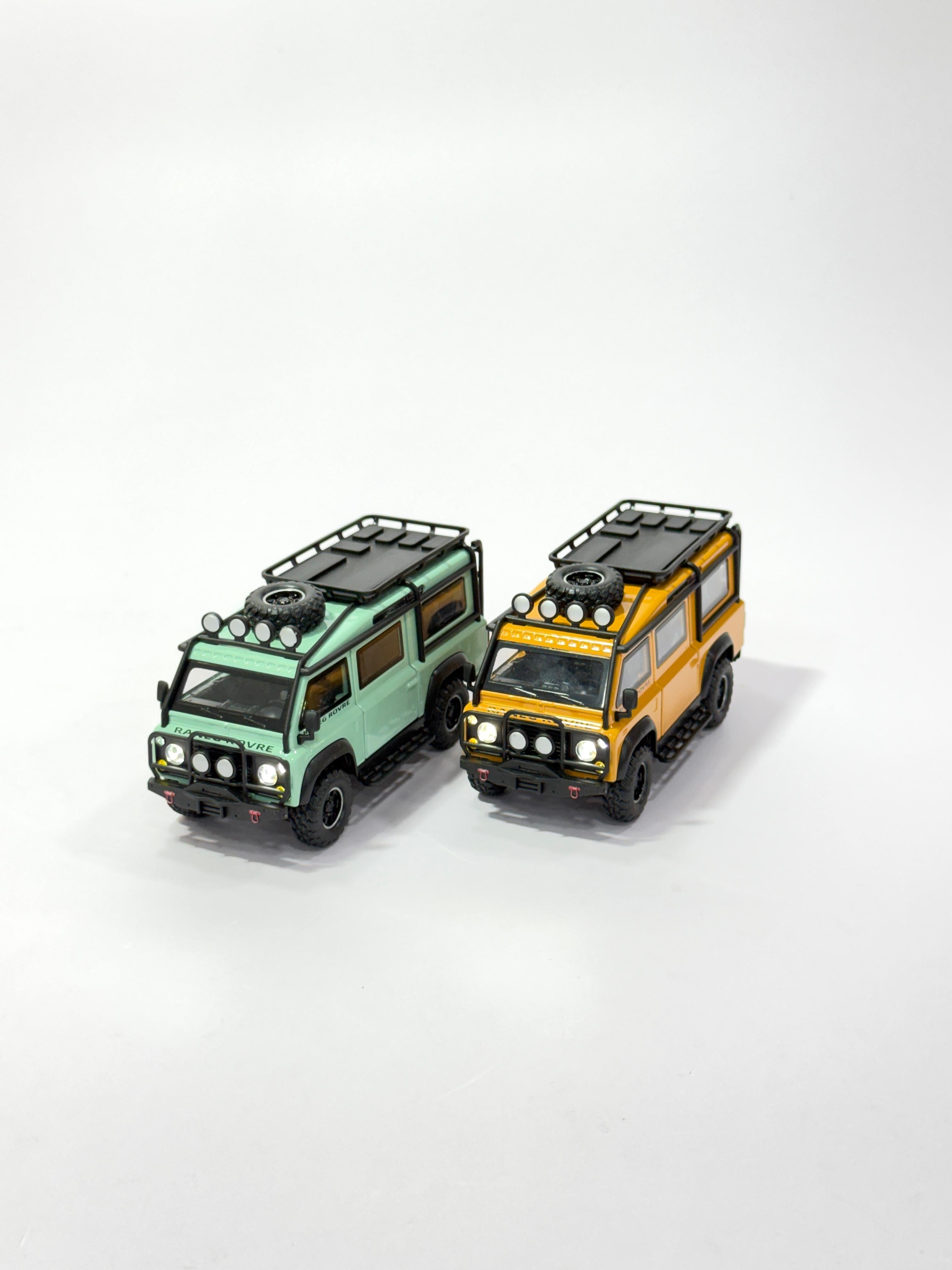 Land Rover Defender Off-Road Die-Cast (1:32 Scale)