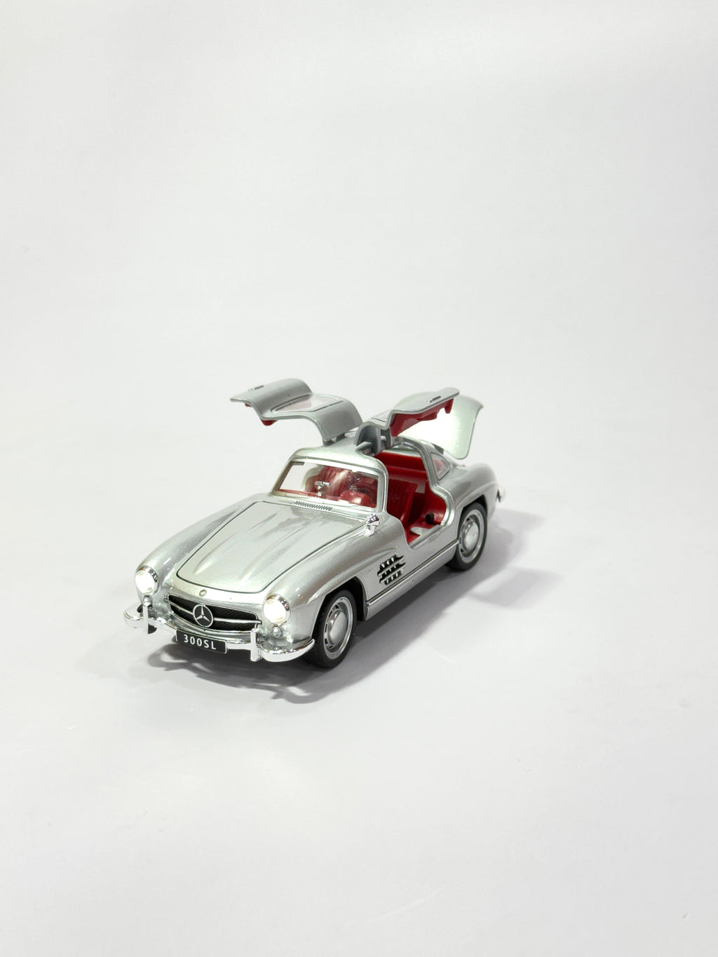 Mercedes-Benz 300SL Gullwing Die-Cast (1:32 Scale)