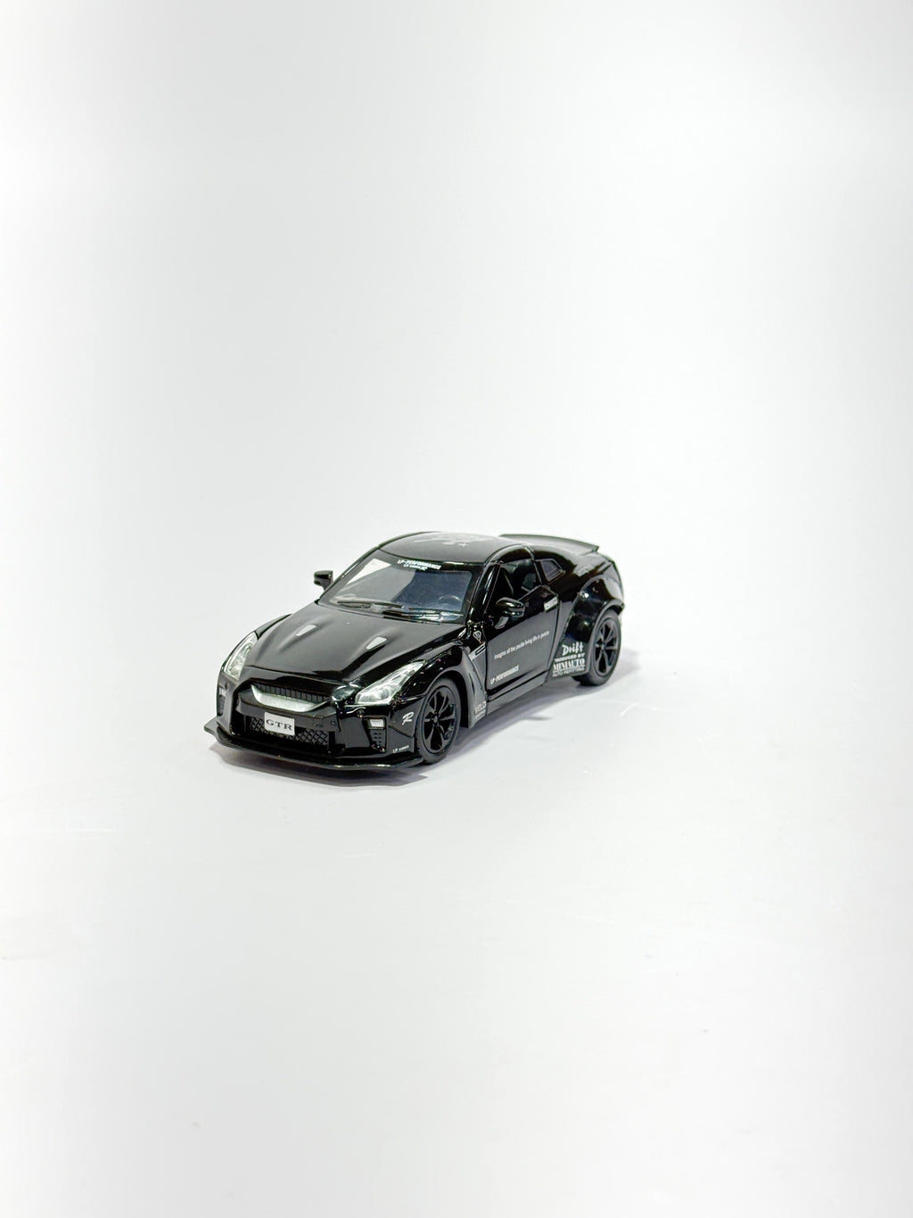 Nissan GT-R R35 Die-Cast (1:32 Scale)
