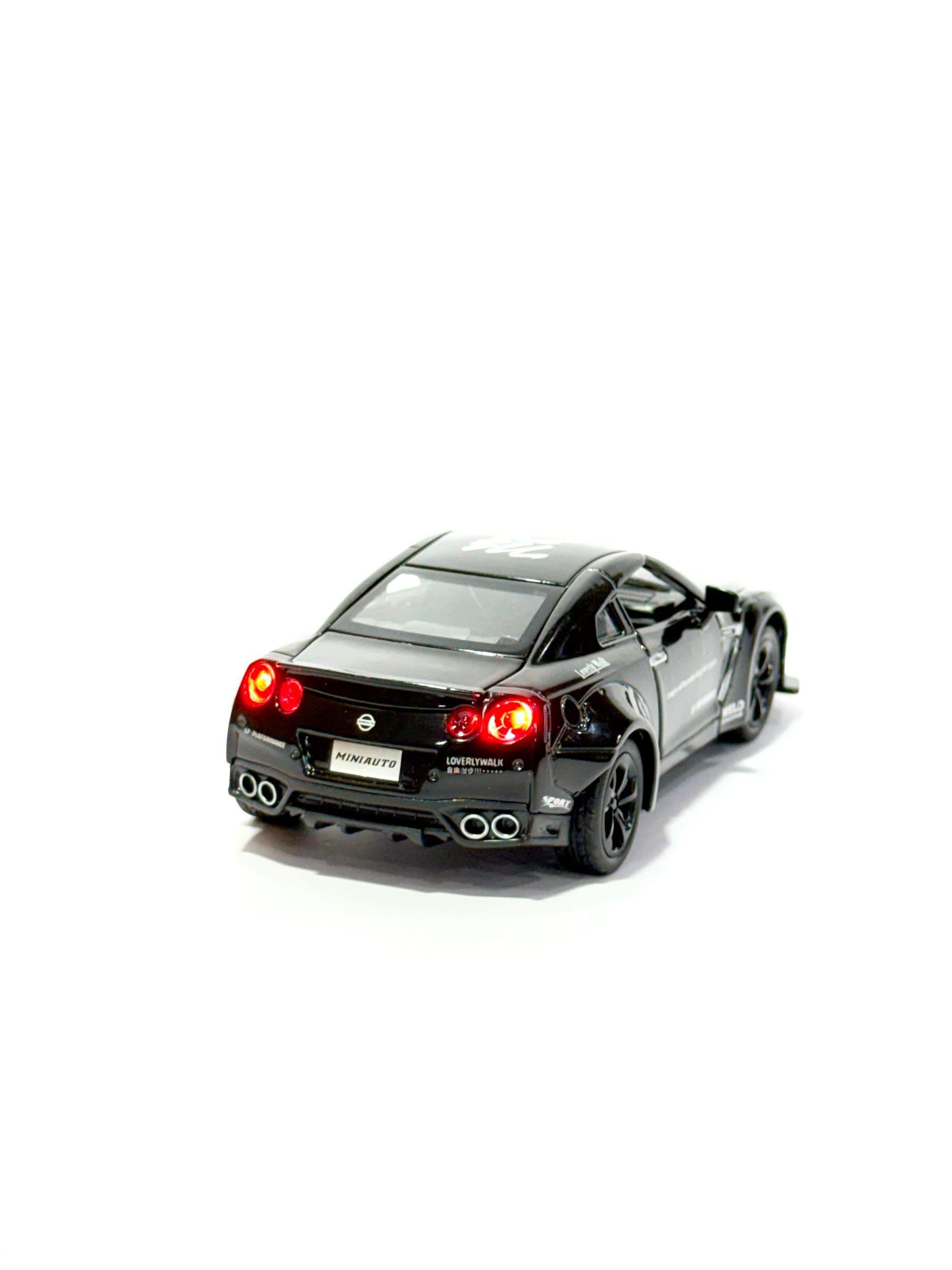Nissan GT-R R35 Die-Cast (1:32 Scale)