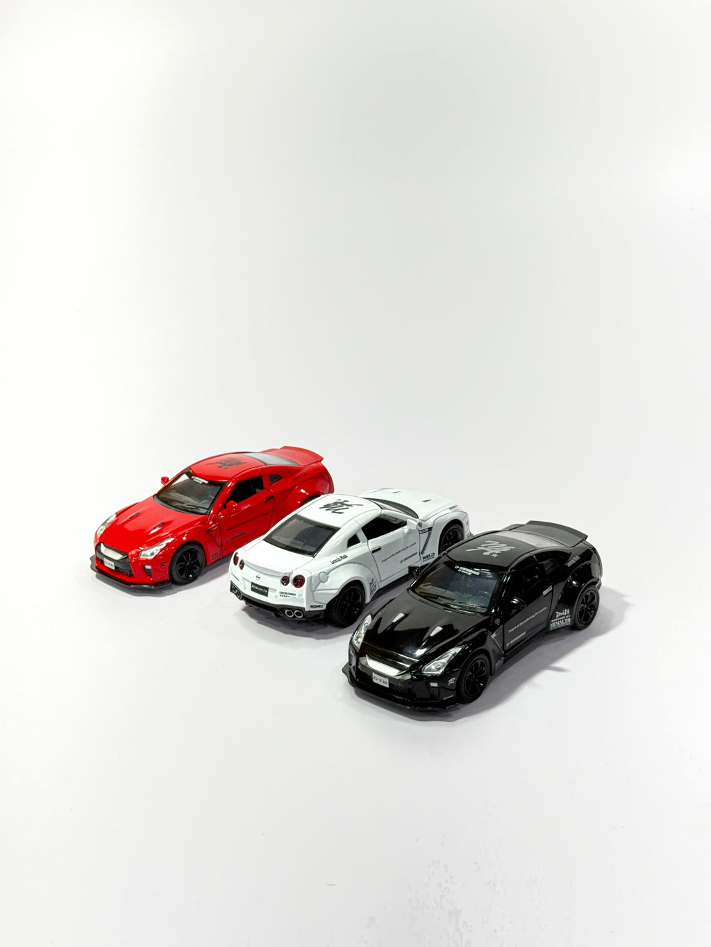 Nissan GT-R R35 Die-Cast (1:32 Scale)