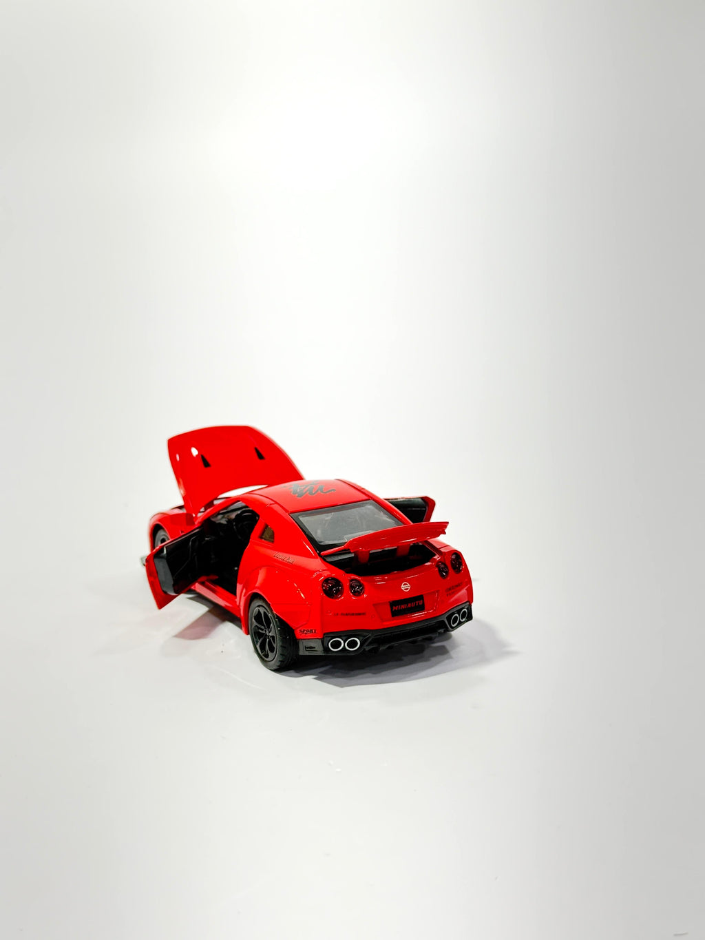 Nissan GT-R R35 Die-Cast (1:32 Scale)