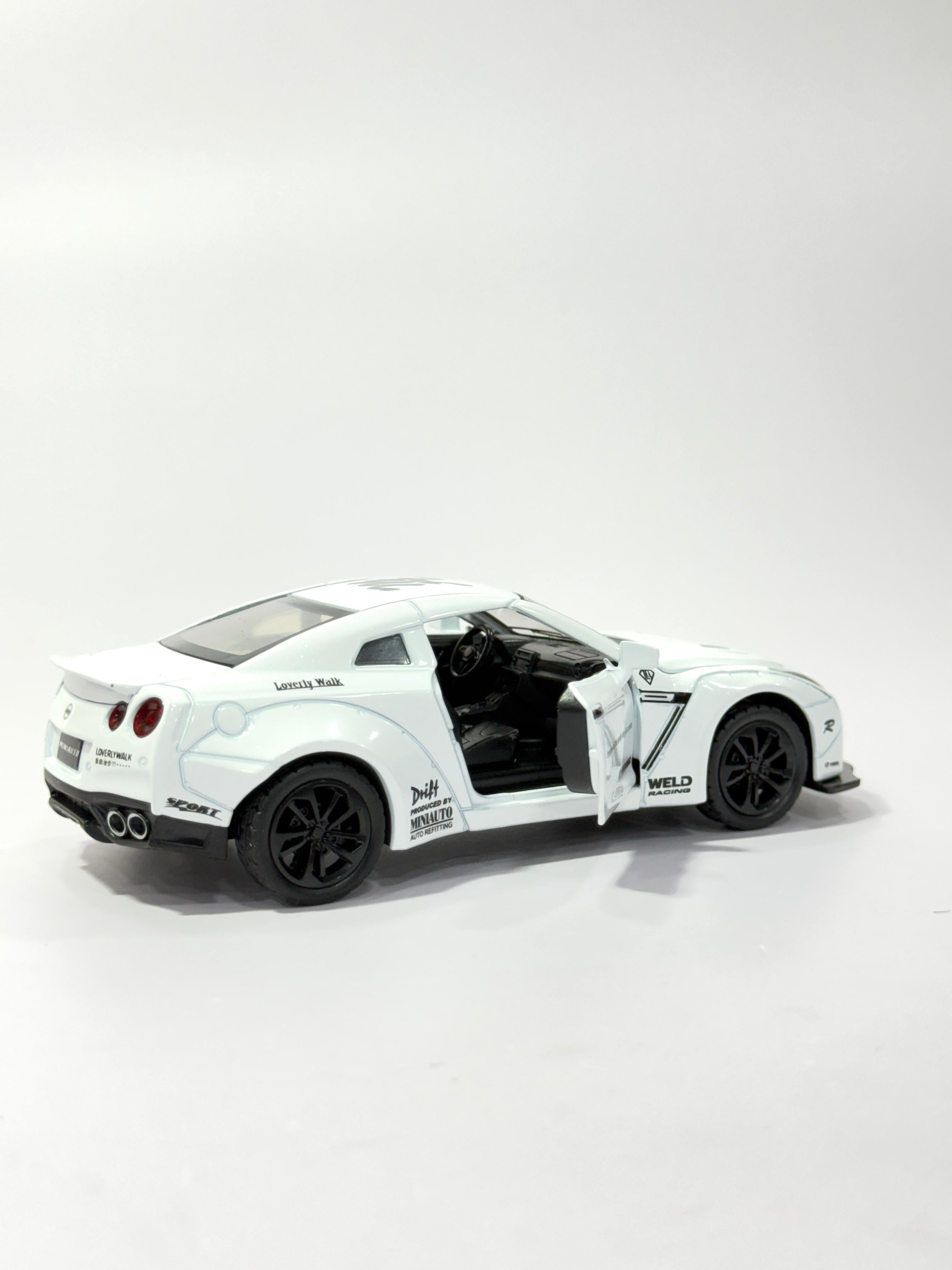 Nissan GT-R R35 Die-Cast (1:32 Scale)