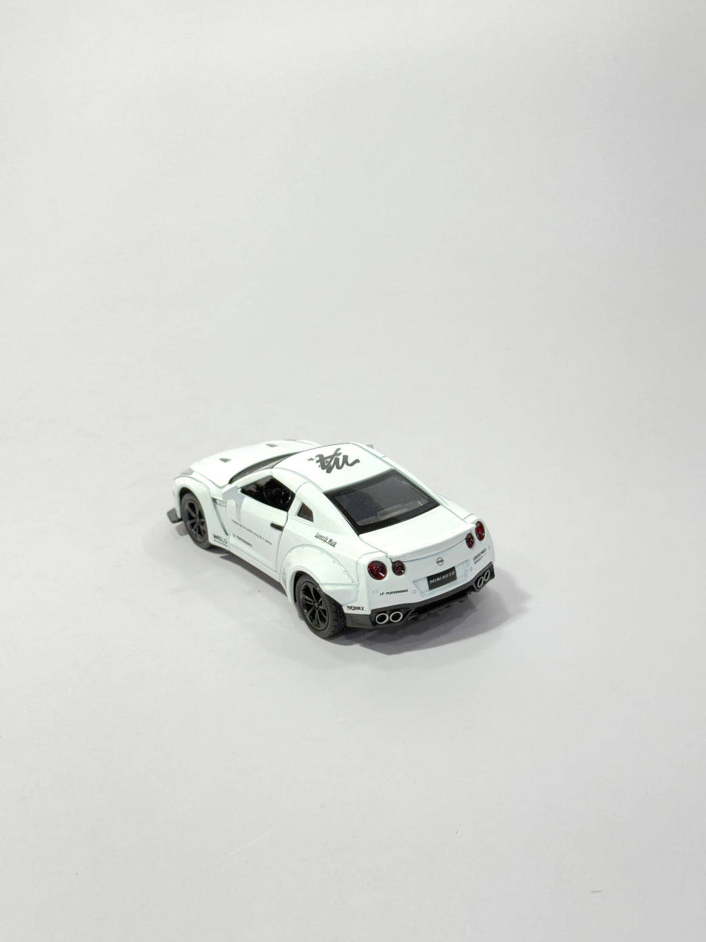 Nissan GT-R R35 Die-Cast (1:32 Scale)