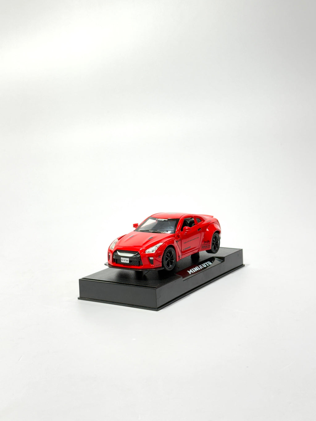 Nissan GT-R R35 Die-Cast (1:32 Scale)