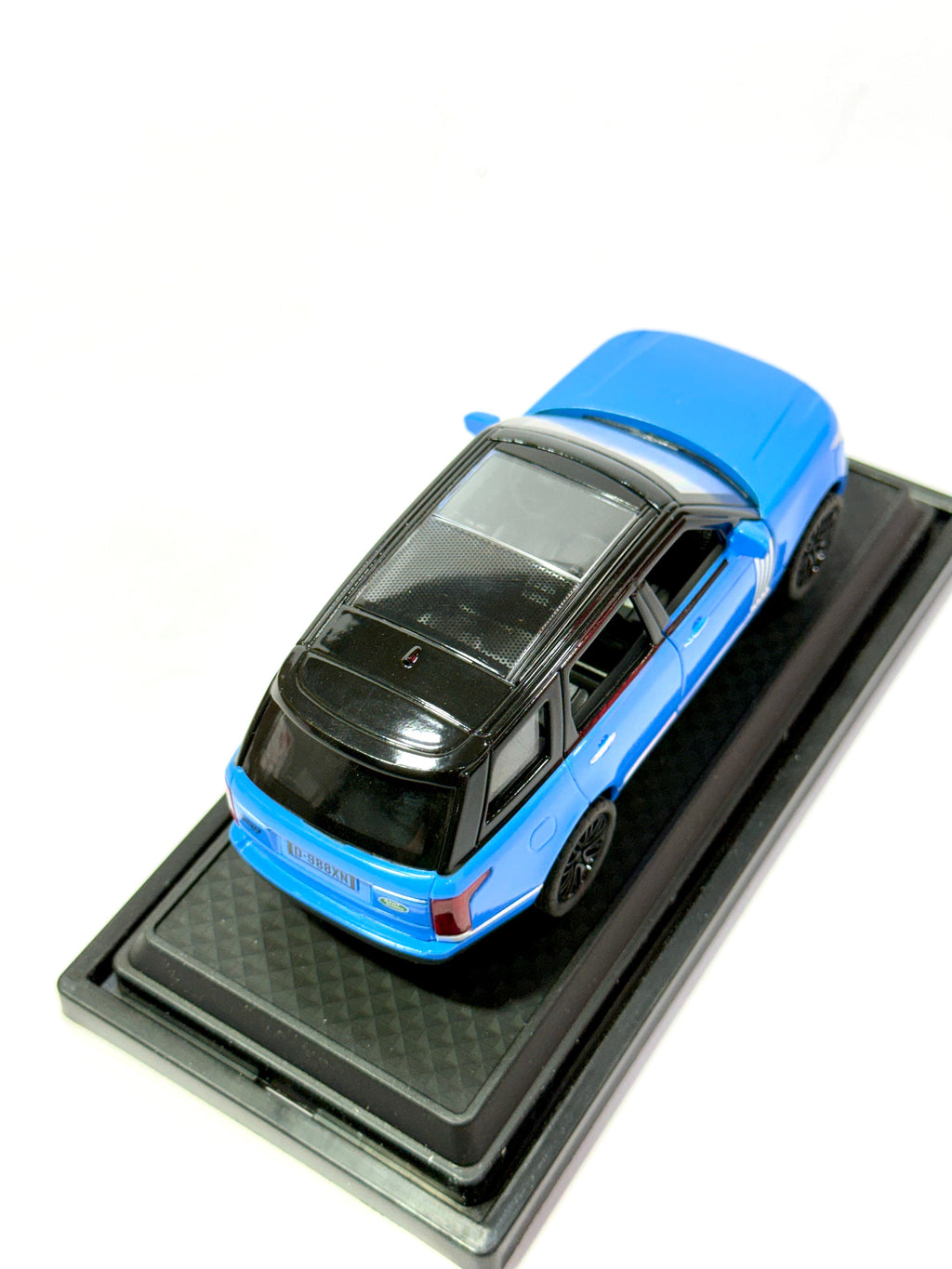 Range Rover Die Cast SUV – BLUE (1:32 Scale)