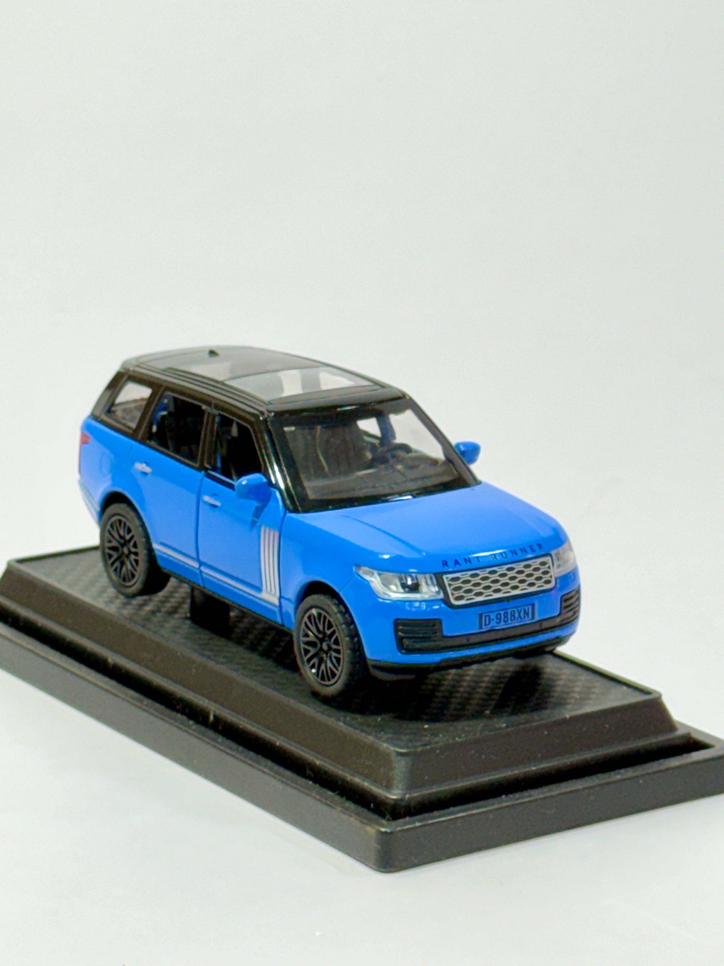 Range Rover Die Cast SUV – BLUE (1:32 Scale)
