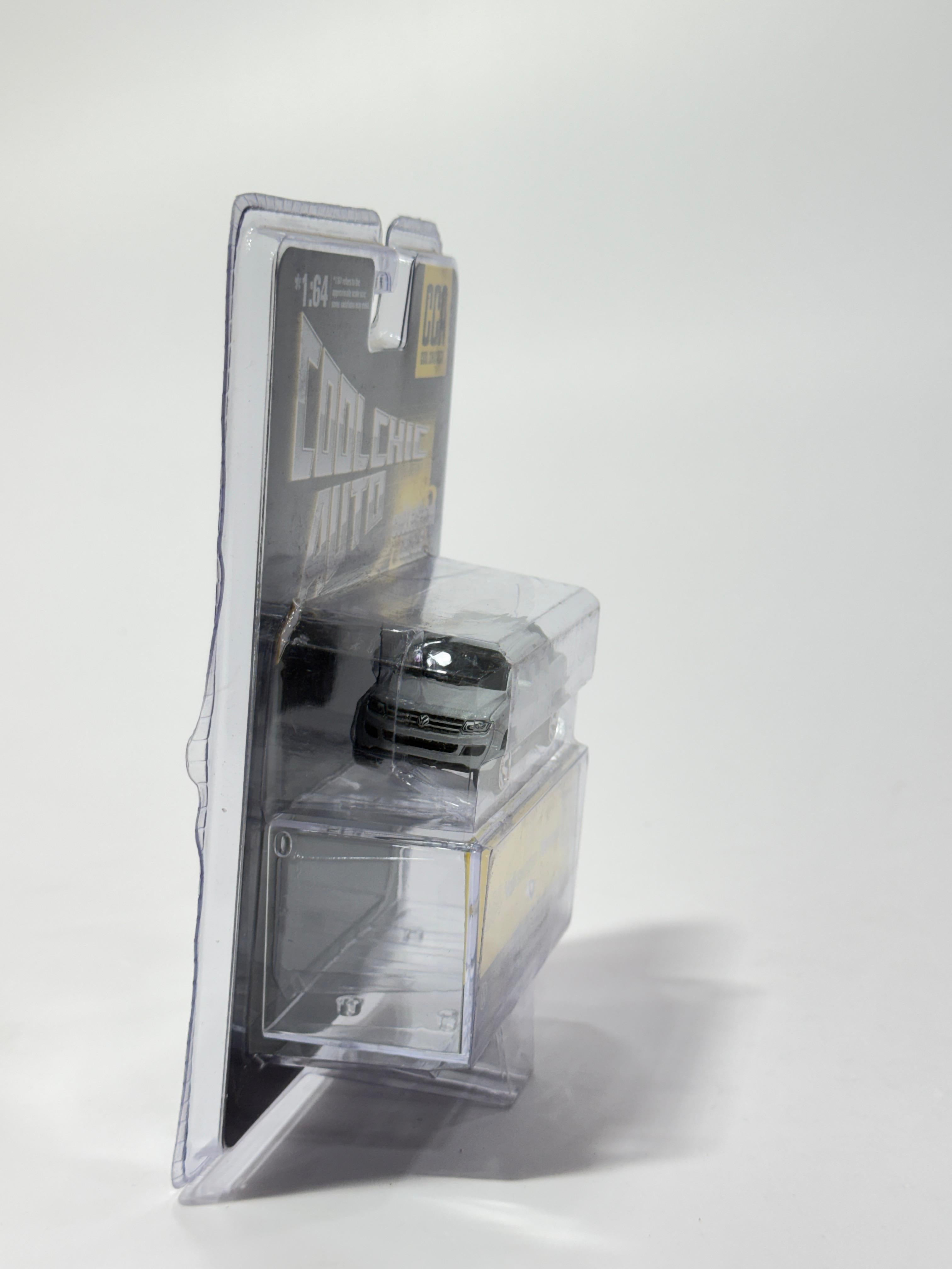 Volkswagen Amarok Die-Cast Pickup Truck CCA – 1:64 Scale