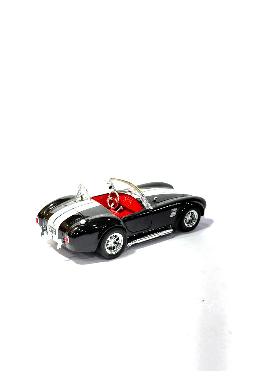 Classic Shelby Cobra 427 Die-Cast (1:32 Scale)