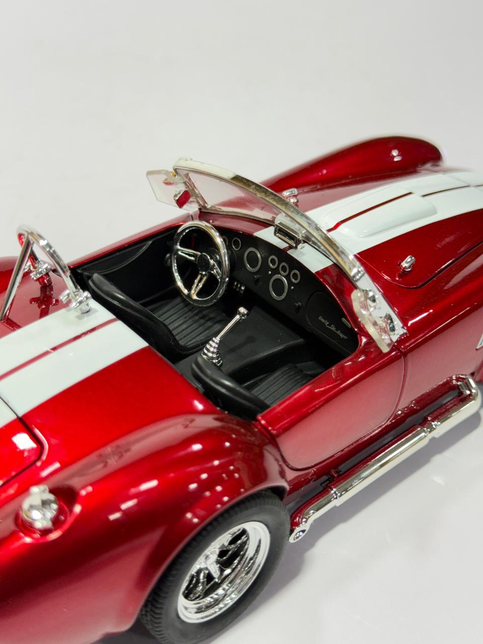 Classic Shelby Cobra 427 Die-Cast (1:32 Scale)