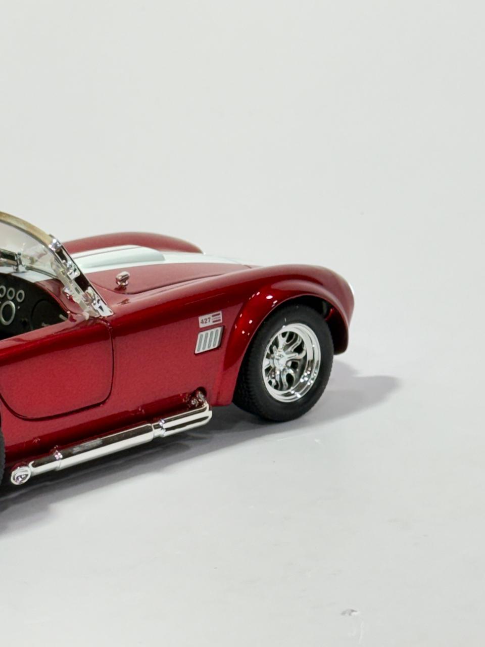 Classic Shelby Cobra 427 Die-Cast (1:32 Scale)