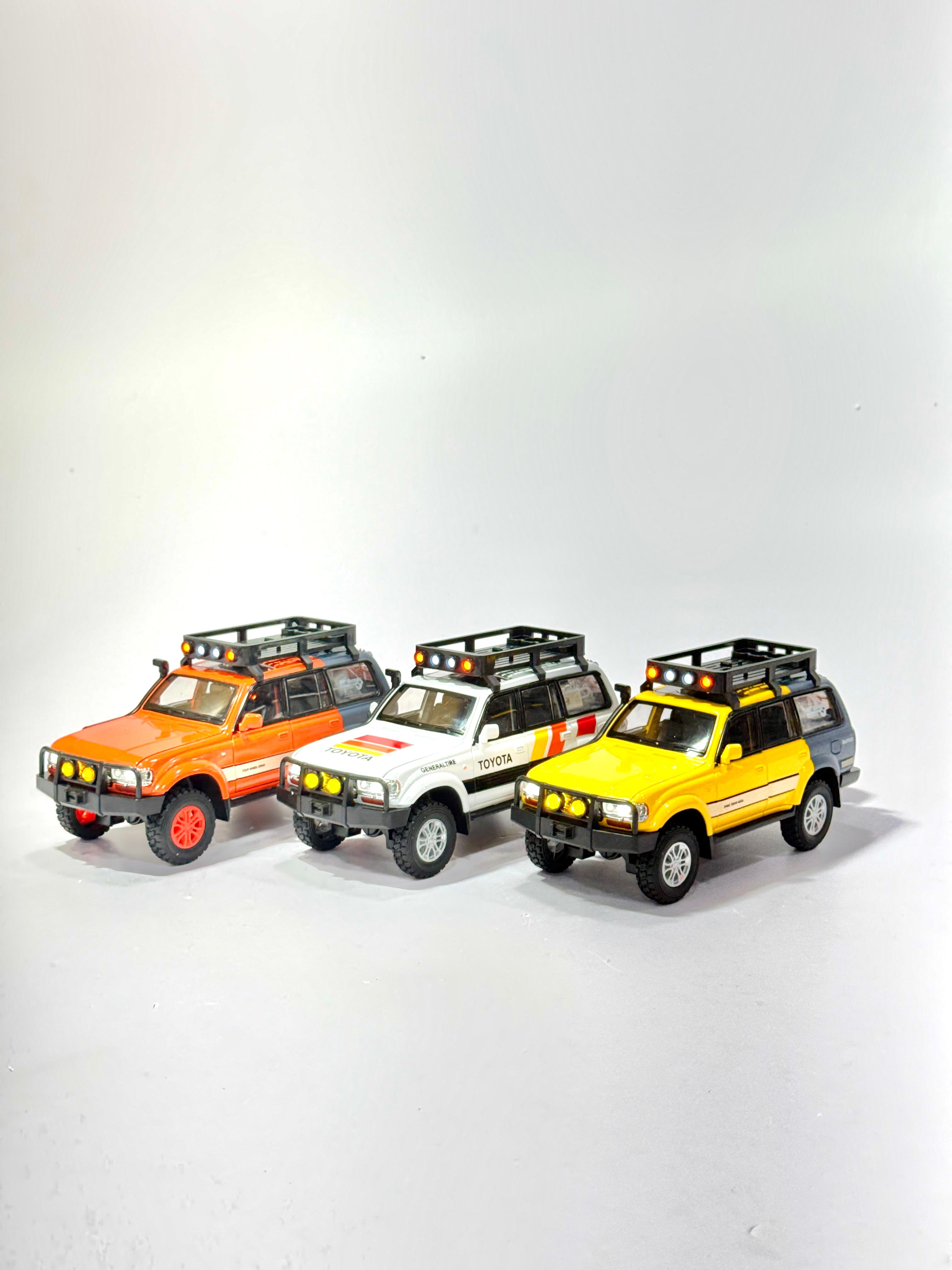 Land Cruiser Off-Road Die-Cast Model Car (Scale 1:32)