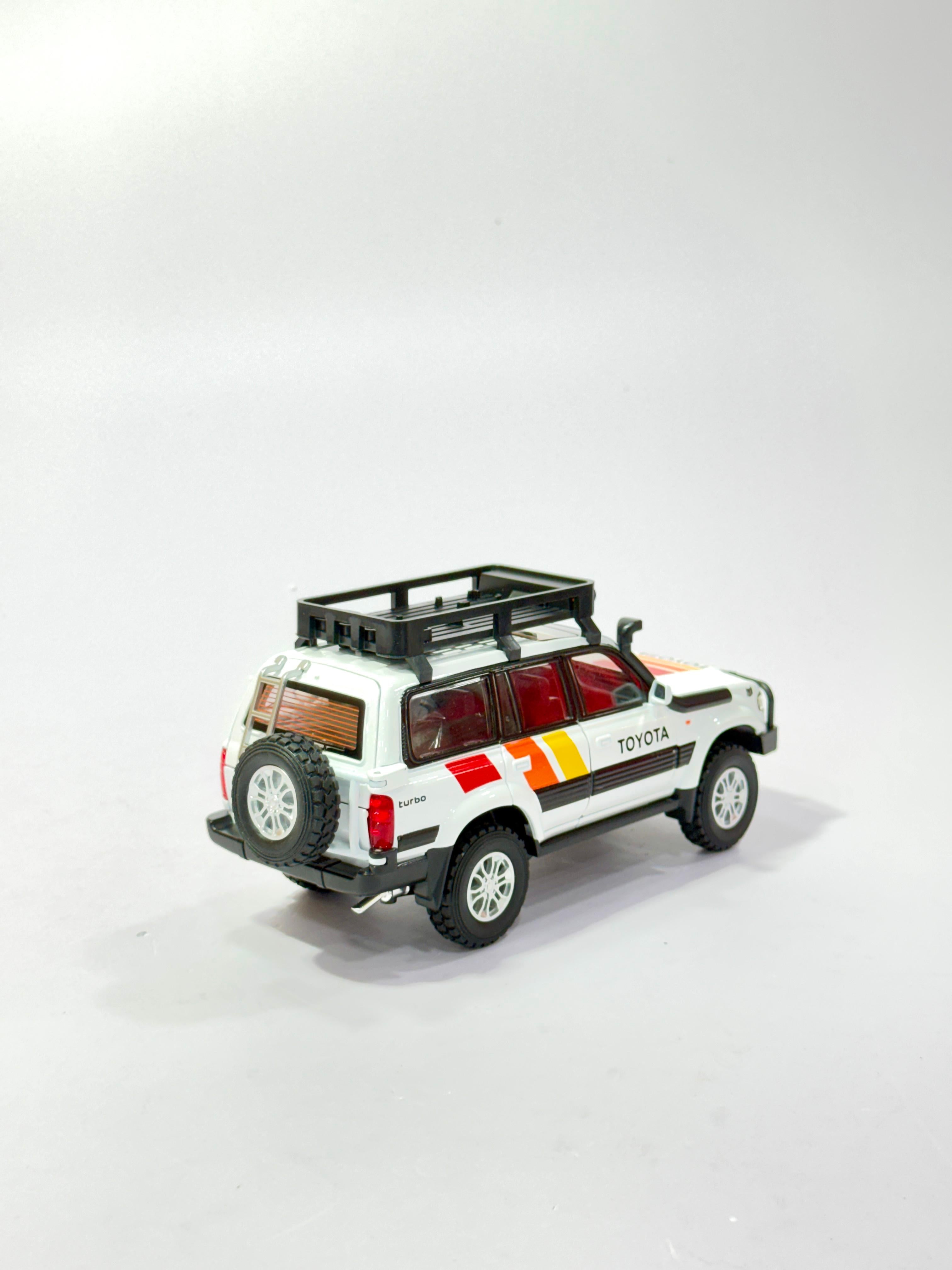 Land Cruiser Off-Road Die-Cast Model Car (Scale 1:32)