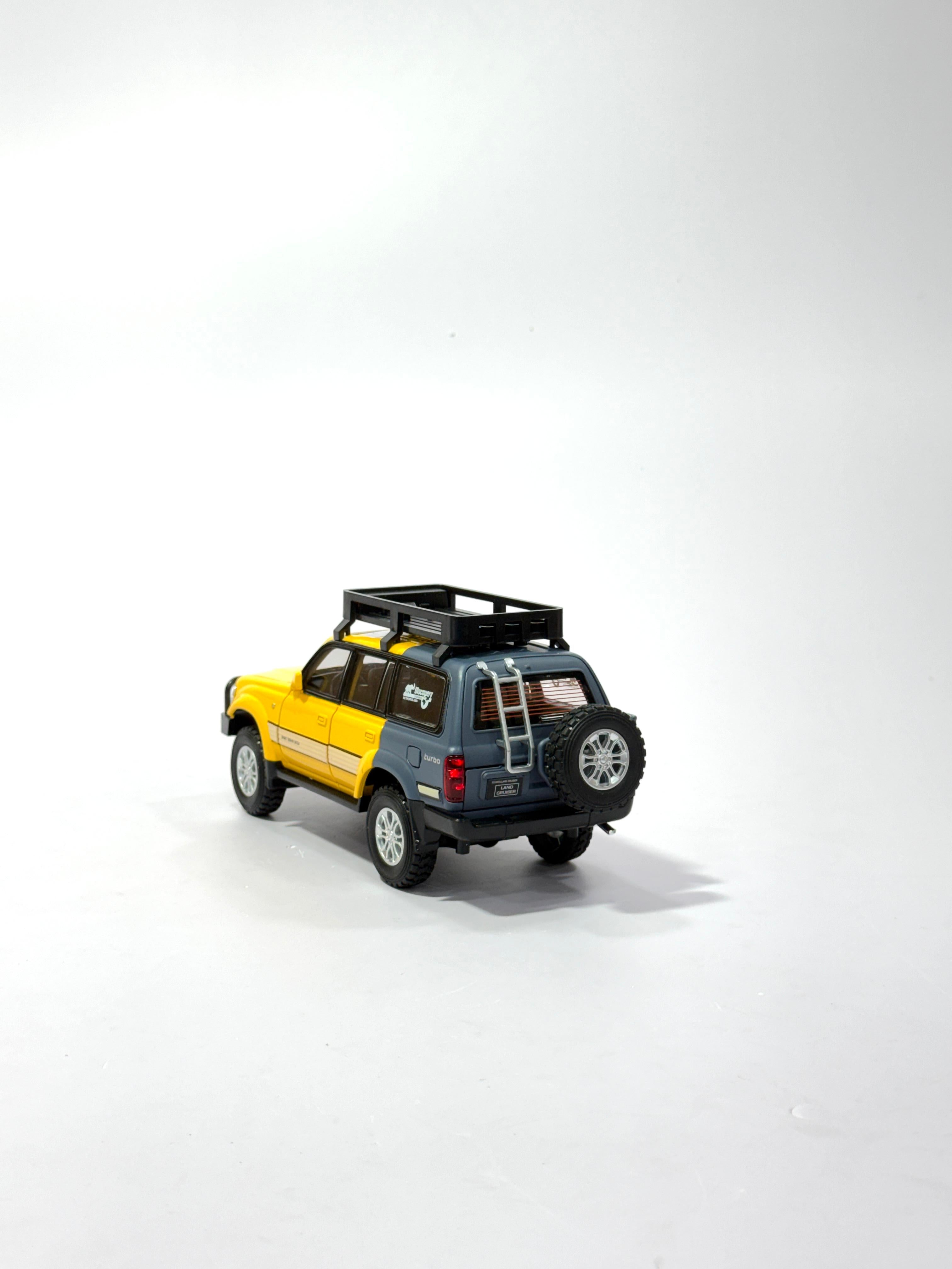 Land Cruiser Off-Road Die-Cast Model Car (Scale 1:32)