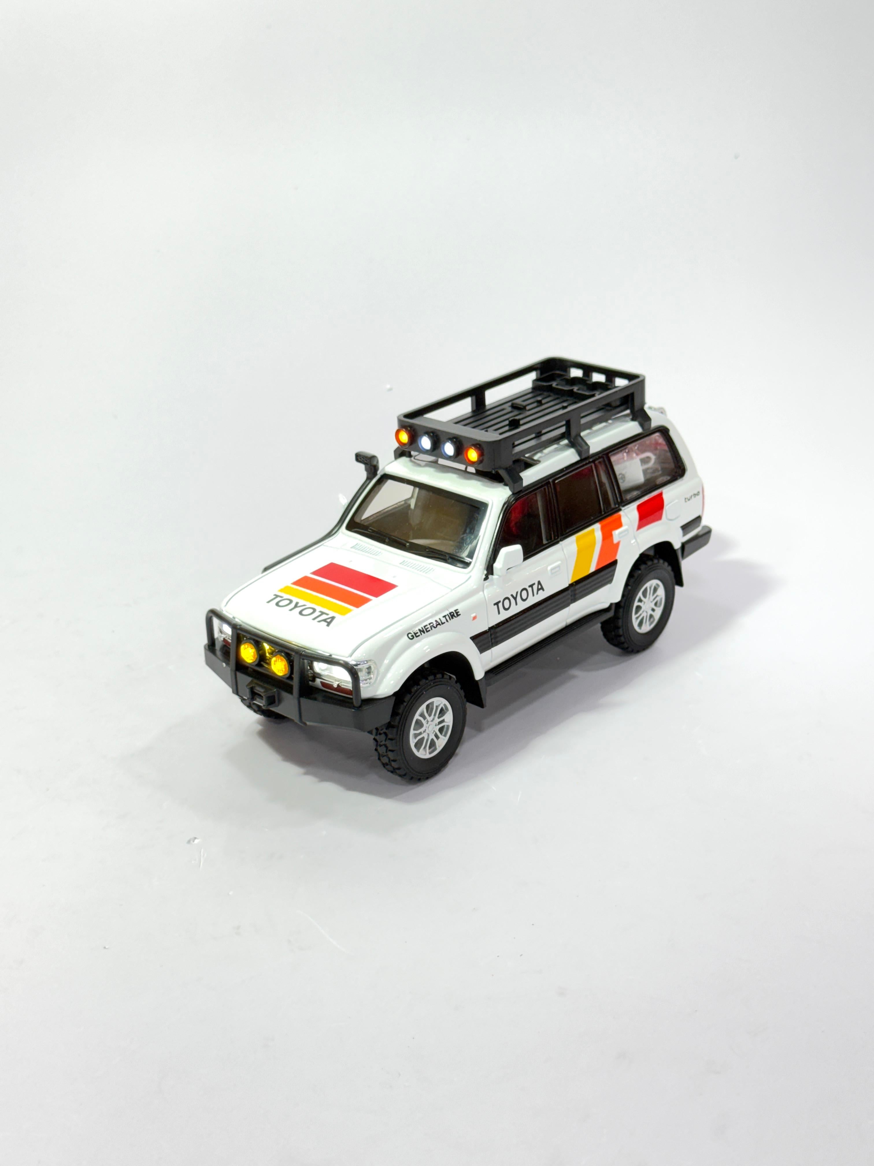 Land Cruiser Off-Road Die-Cast Model Car (Scale 1:32)