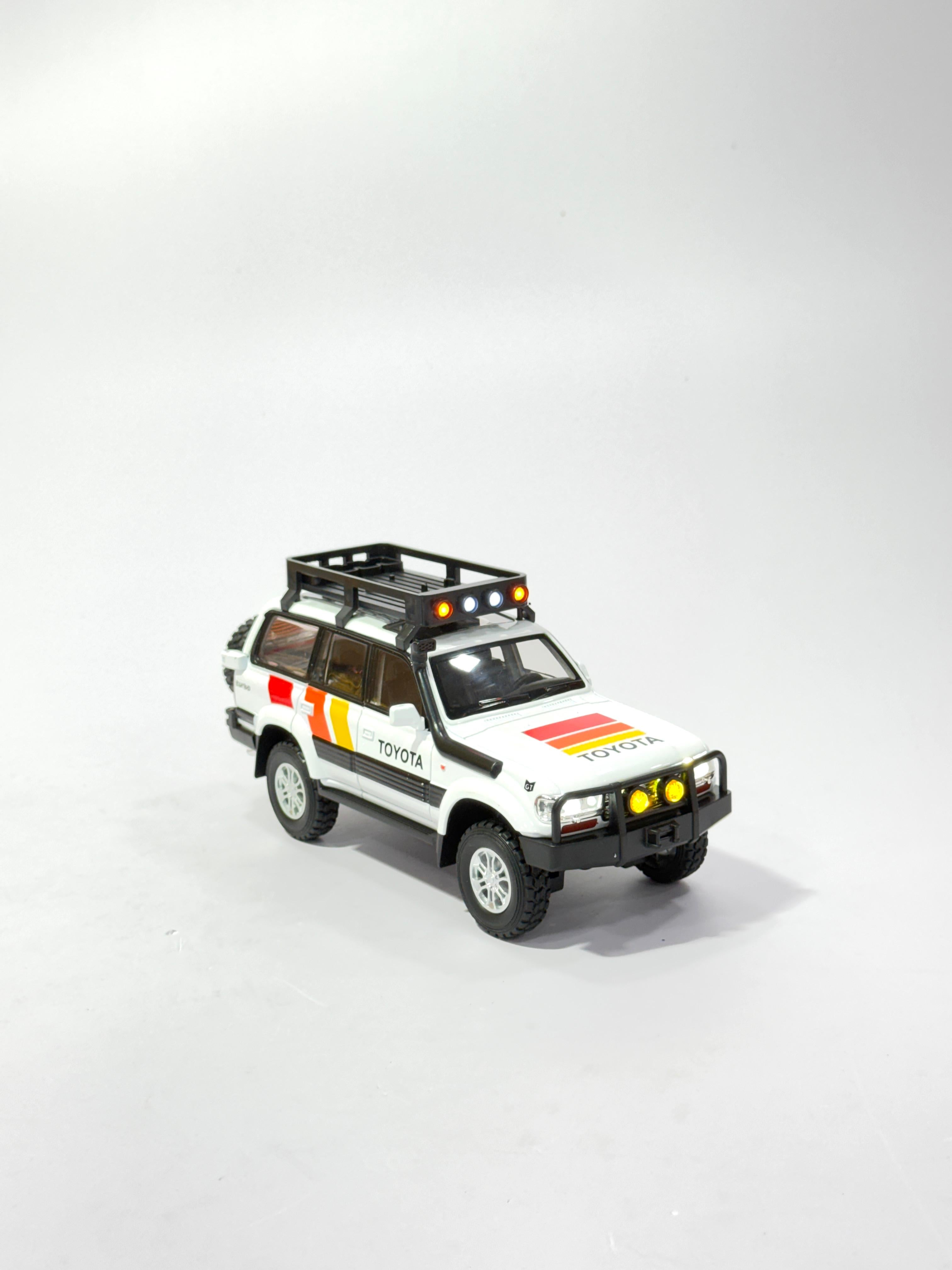 Land Cruiser Off-Road Die-Cast Model Car (Scale 1:32)