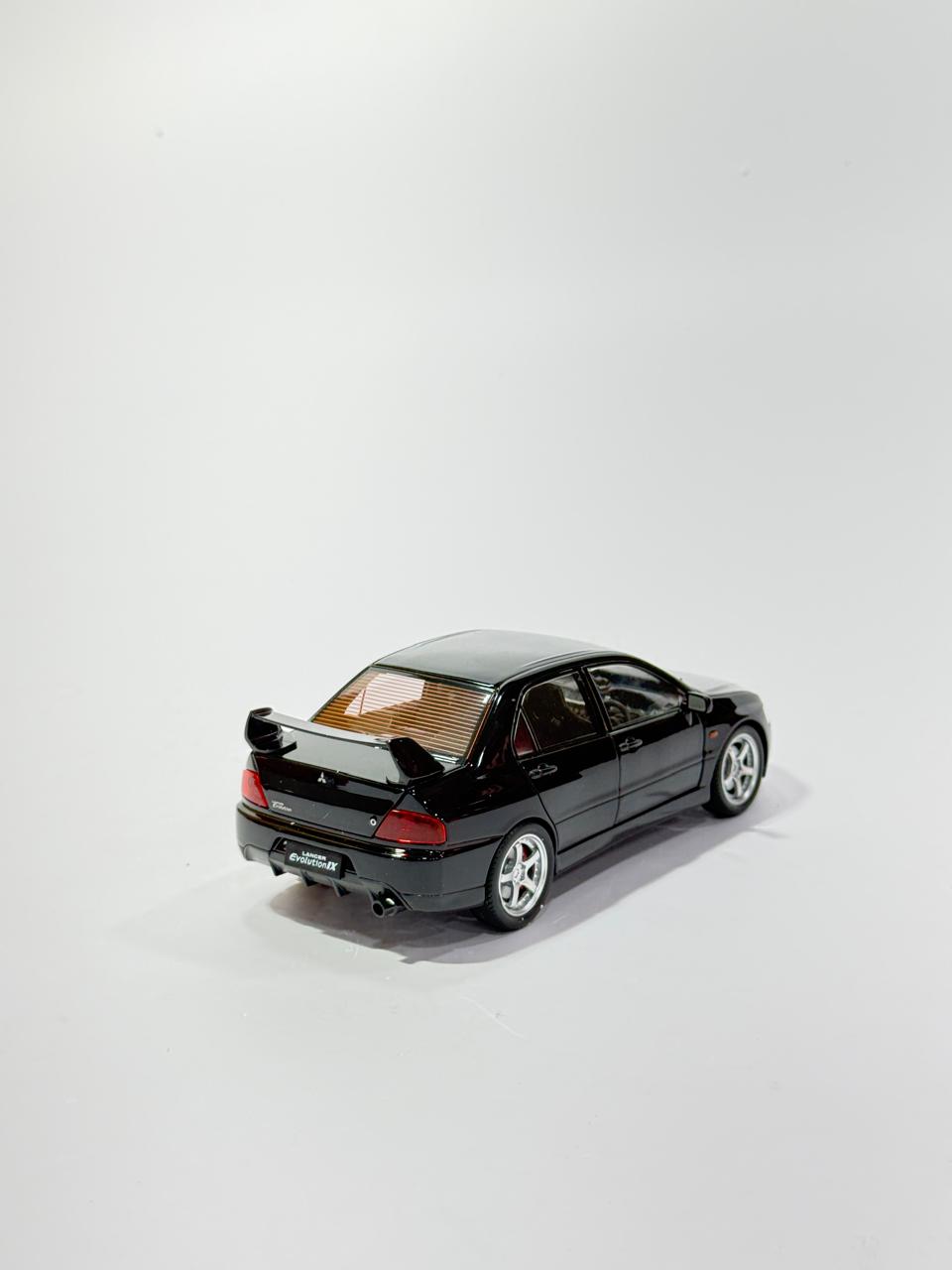 Mitsubishi Lancer Evolution IX Die-Cast Model Car 1:32 Scale