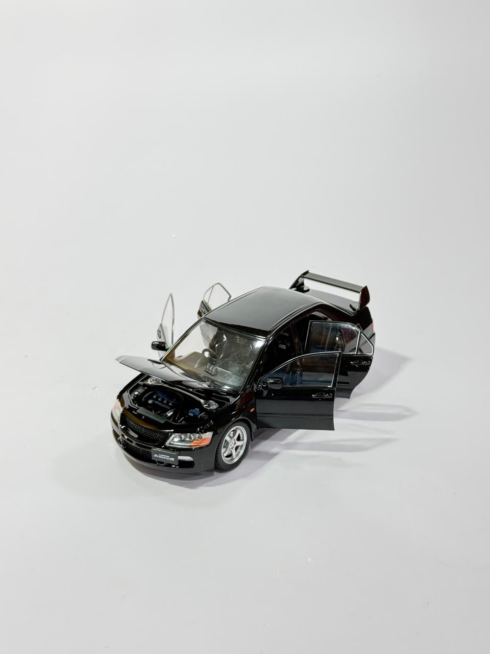 Mitsubishi Lancer Evolution IX Die-Cast Model Car 1:32 Scale