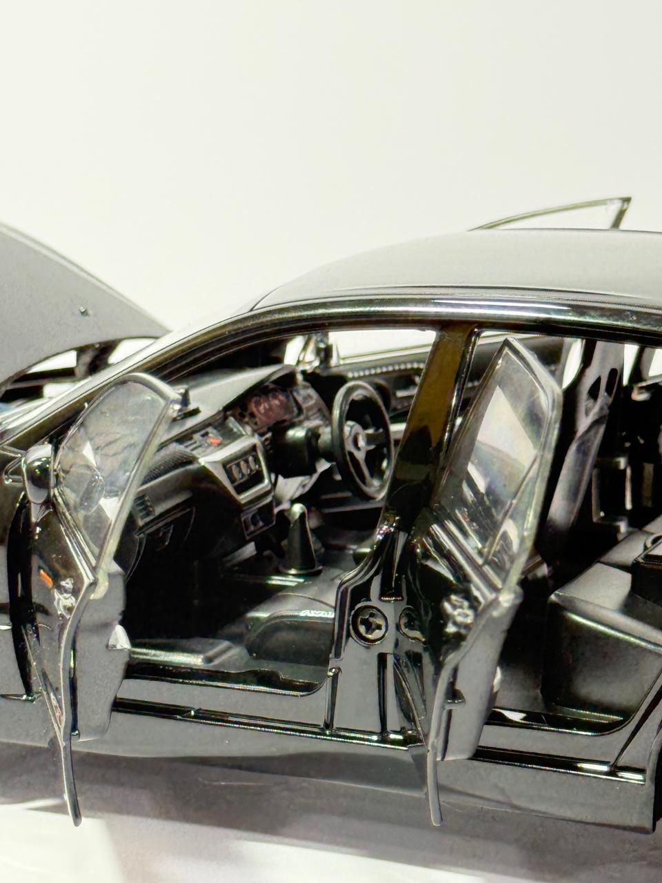 Mitsubishi Lancer Evolution IX Die-Cast Model Car 1:32 Scale