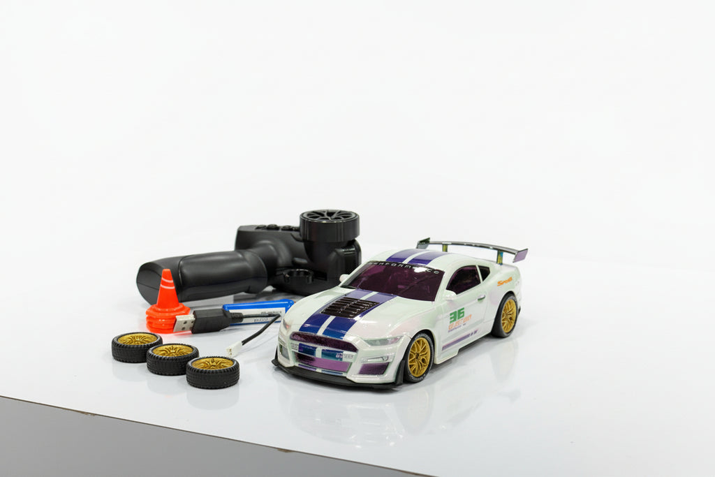RC Racing Drift Car – 1:18 Scale High Speed Remote